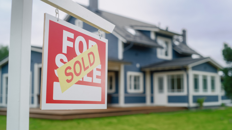Tips for Navigating the Residential Real Estate Market